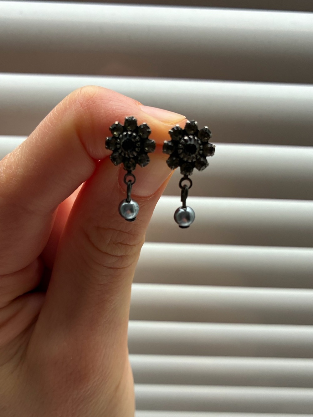 Vintage Flower Hanging Earrings - Picture 5 of 5